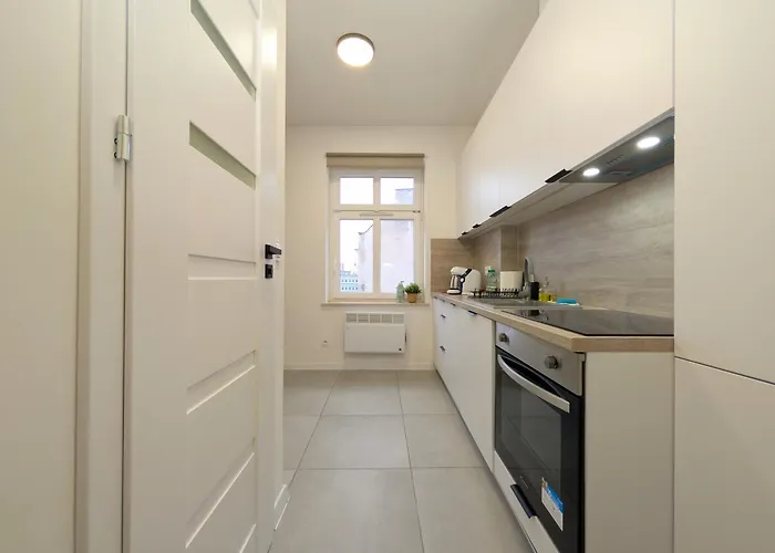 Rozbrat Point By Bookinghost *